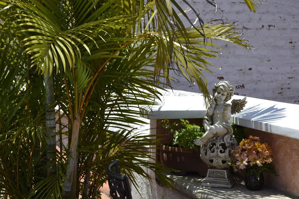 D'Leyenda Hotel Antigua Екстериор снимка