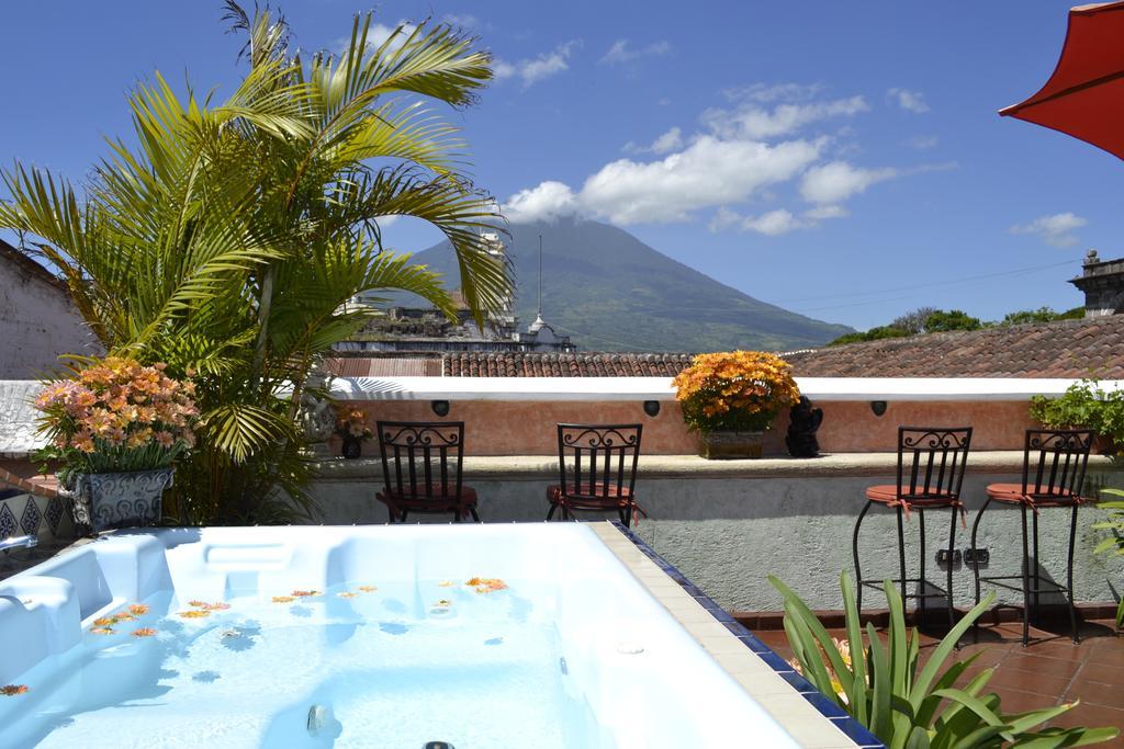 D'Leyenda Hotel Antigua Екстериор снимка
