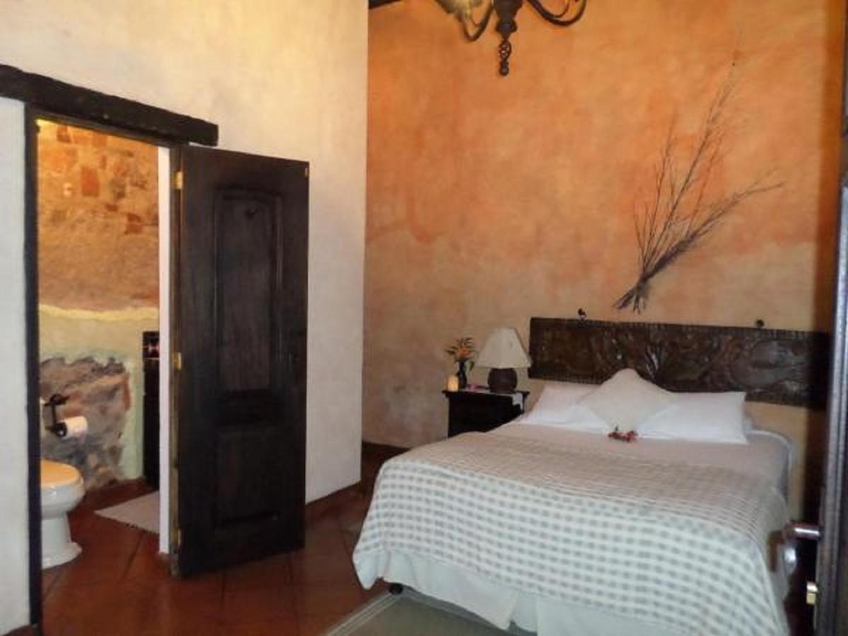 D'Leyenda Hotel Antigua Екстериор снимка