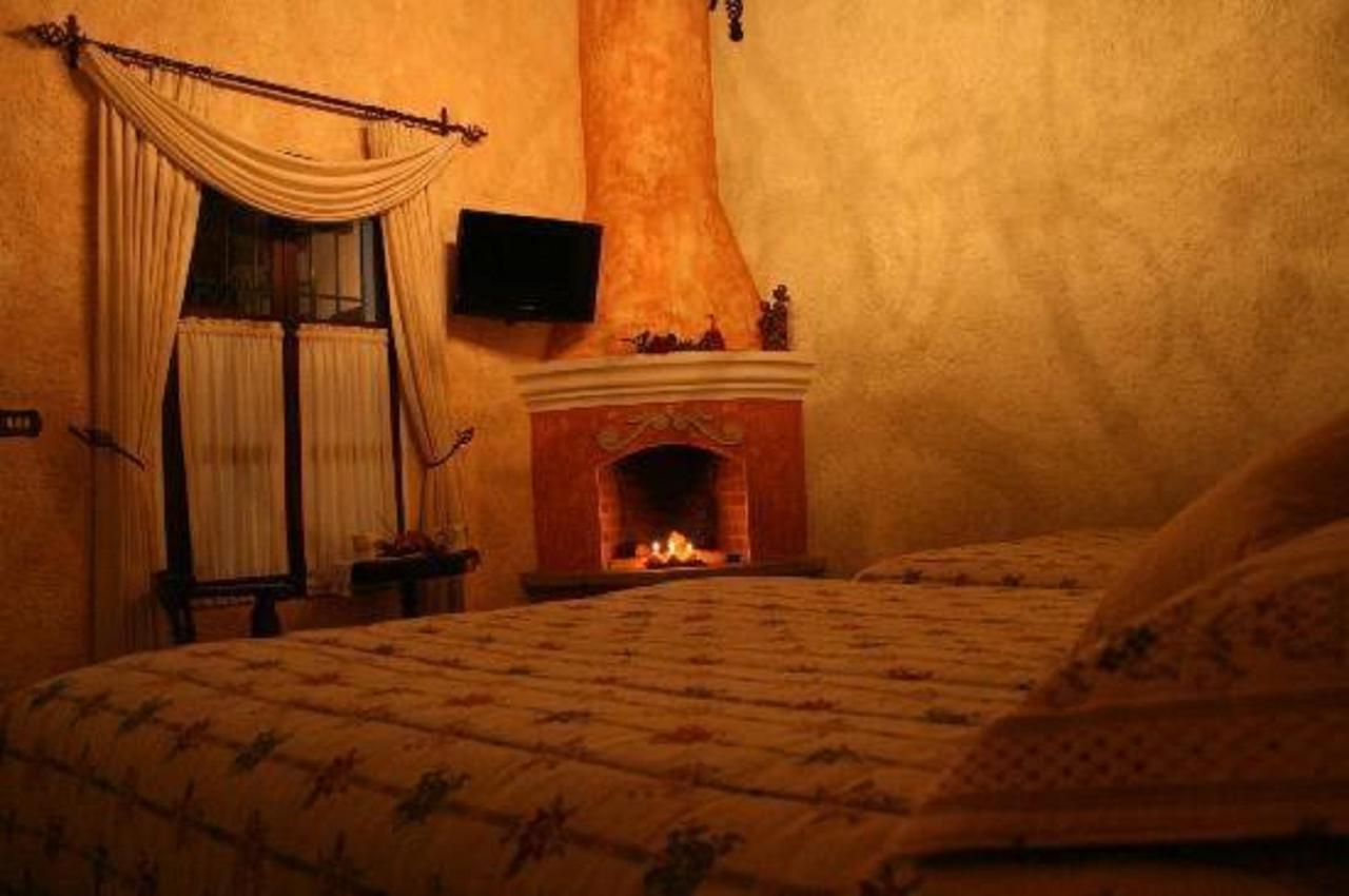 D'Leyenda Hotel Antigua Екстериор снимка