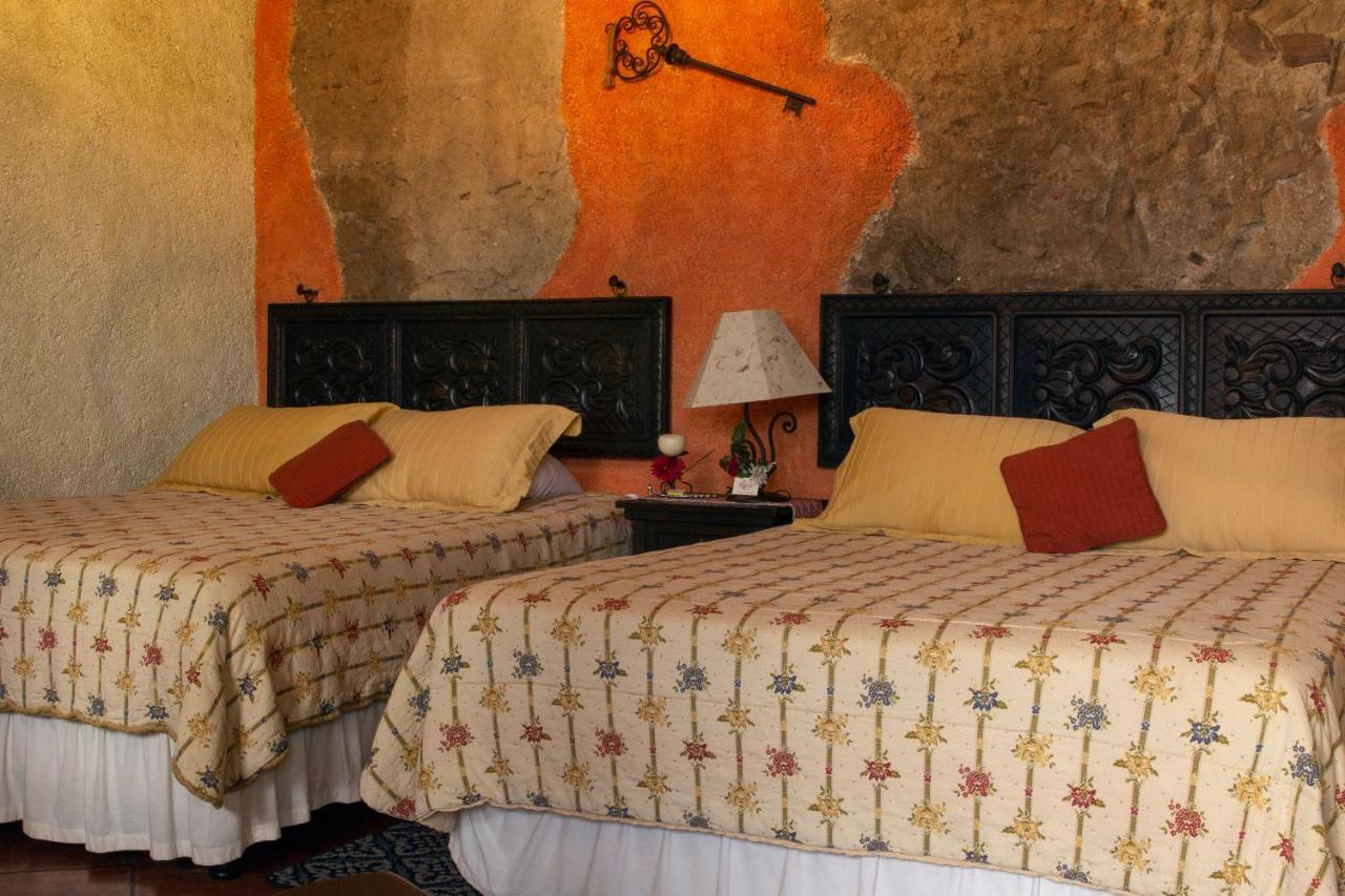 D'Leyenda Hotel Antigua Екстериор снимка