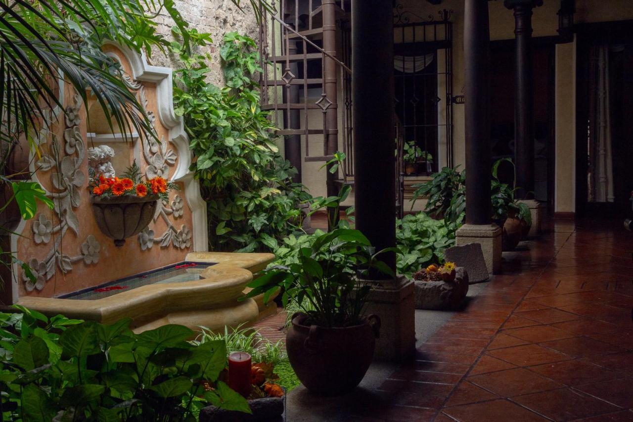 D'Leyenda Hotel Antigua Екстериор снимка